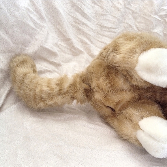 Vintage GUND 11" Sitting Orange Tabby Cat Plush Stuffed Animal with Ribbon - Picture 7 of 7